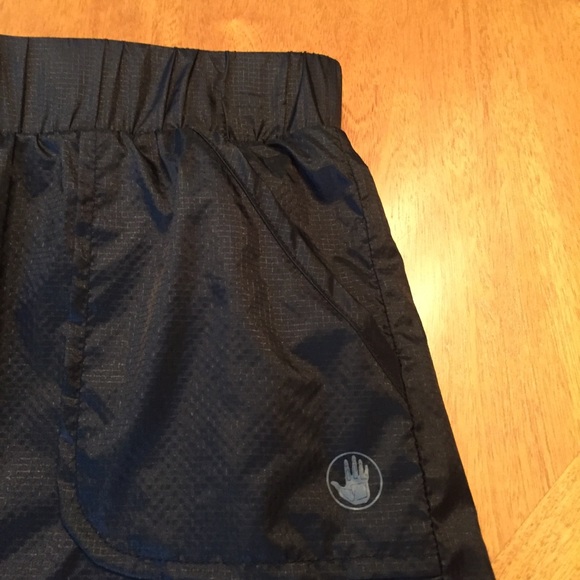 Body Glove Active Bianca Loose Fit Shorts - Picture 5 of 8